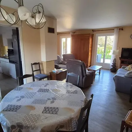 Casa vacanze Maison Avec Jardin 2000 M2 Veyre-Monton