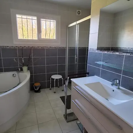 Holiday home Maison Avec Jardin 2000 M2