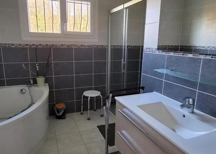 Casa vacanze Maison Avec Jardin 2000 M2